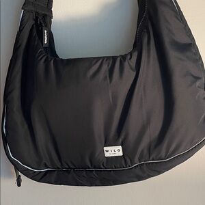 Wilo Black Travel Bag for Women